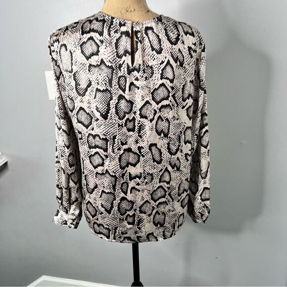 Sz 38 (Large) PAULE KA Light Pastel Gray Snake Print Blouse - Picture 4 of 9